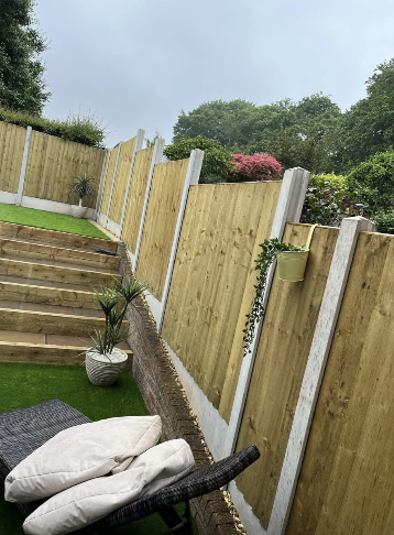 Closeboard Fence Run & Artificial Lawn
