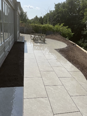 Curved Porcelain Patio & Conservatory