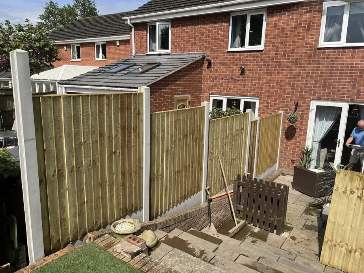New Closeboard Fence & Corner Panel